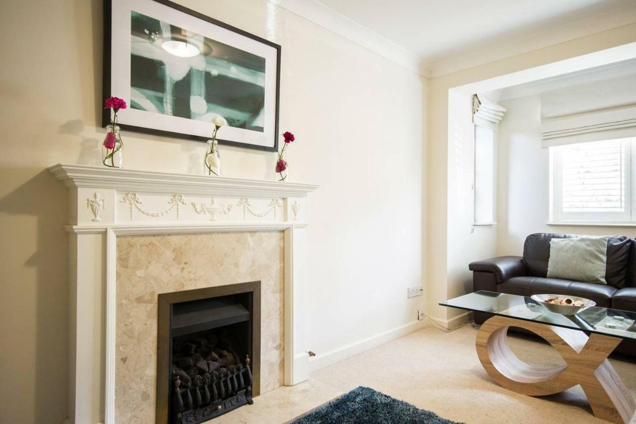 Spacious House, Sleeps 7 People Reading Exterior foto